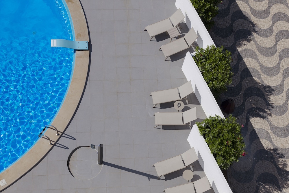 Carcavelos Beach Hotel 12/63