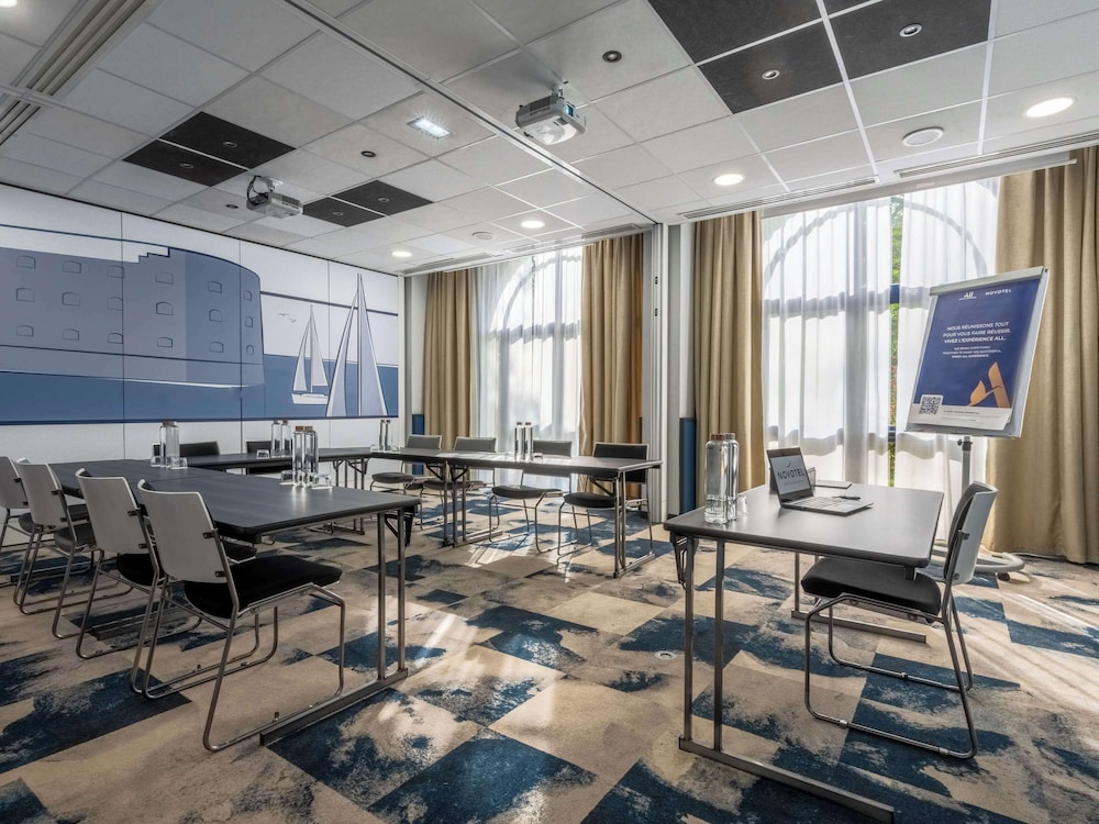 NOVOTEL LA ROCHELLE CENTRE 61/72