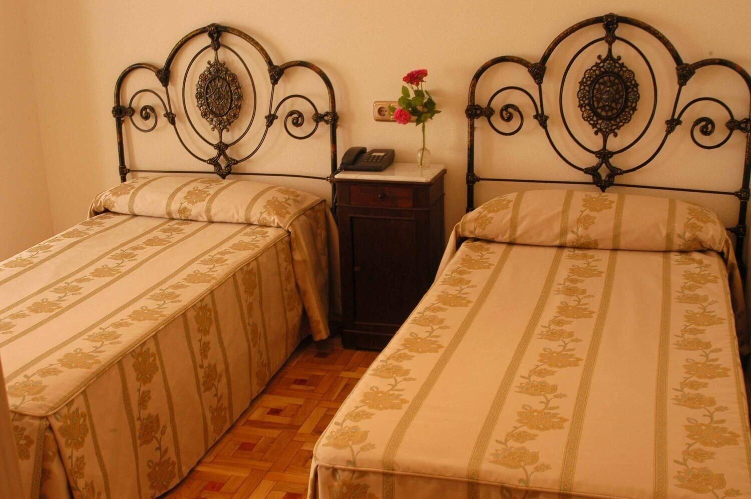 Hotel Julia 17/19