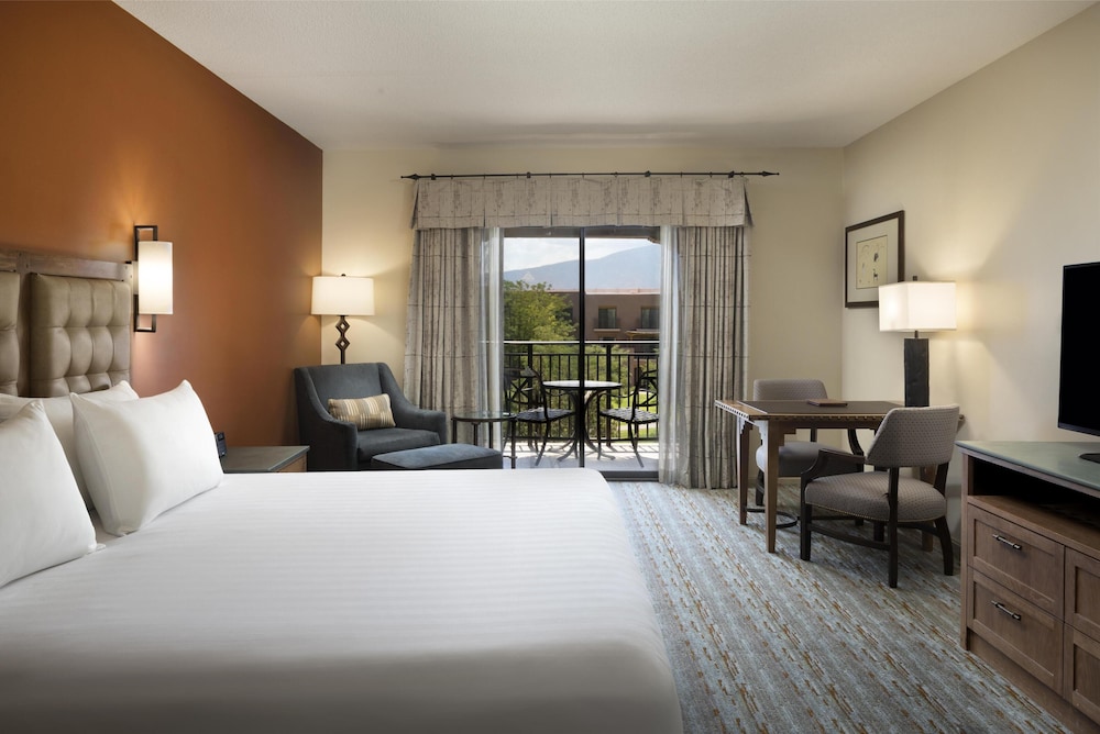 Hyatt Regency Tamaya Resort Spa 24/76