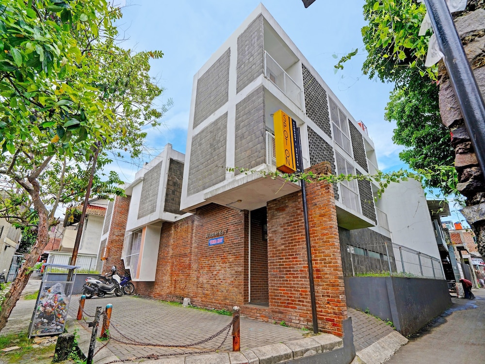 Hotel O Alamanda 7 Syariah 4/31
