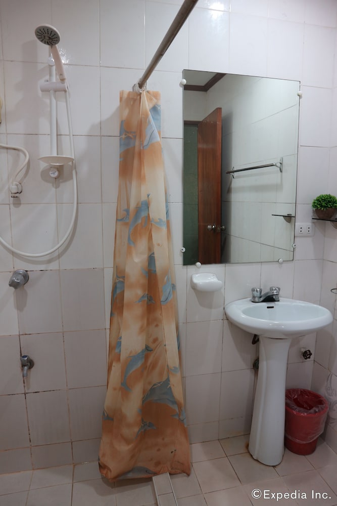 Obdulia's Business Inn 19/21