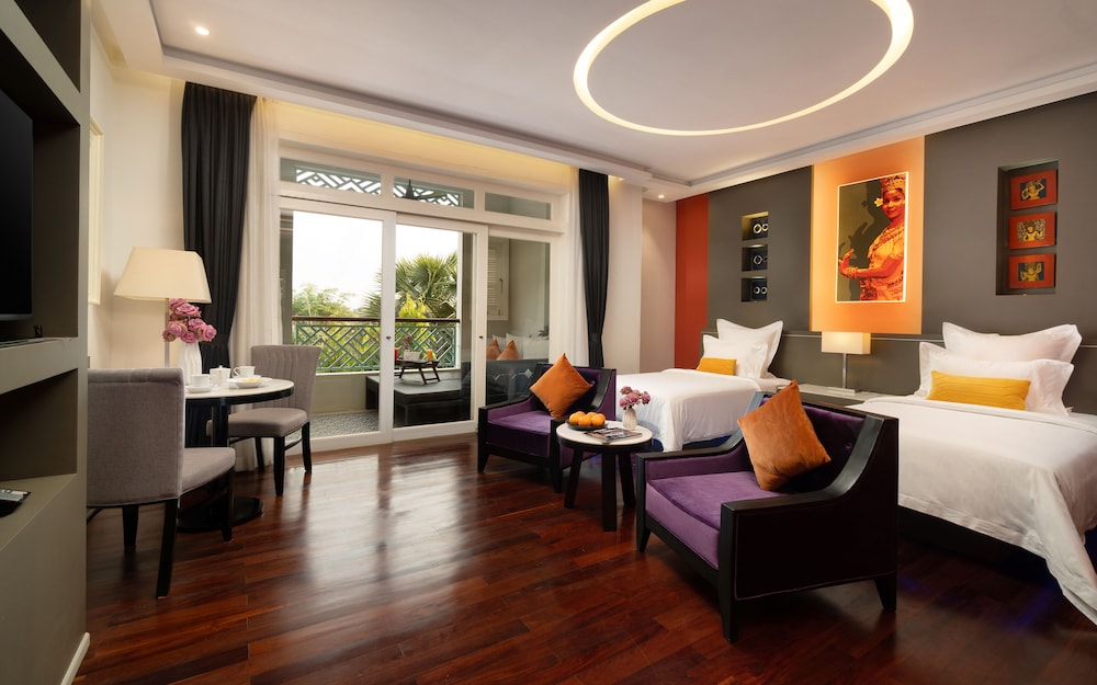 Grand, Garden, Suite, Twin Beds