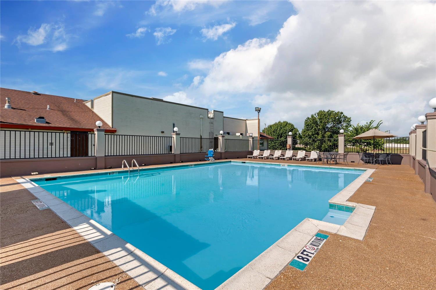 Quality Inn Paris 47/47