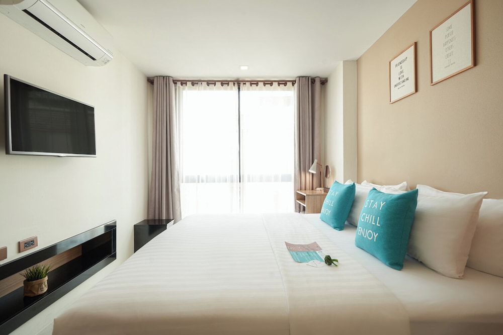 One Bedroom Suite with Bath Tub Double Bed، Cross Vibe Chiang Mai Decem 7/10
