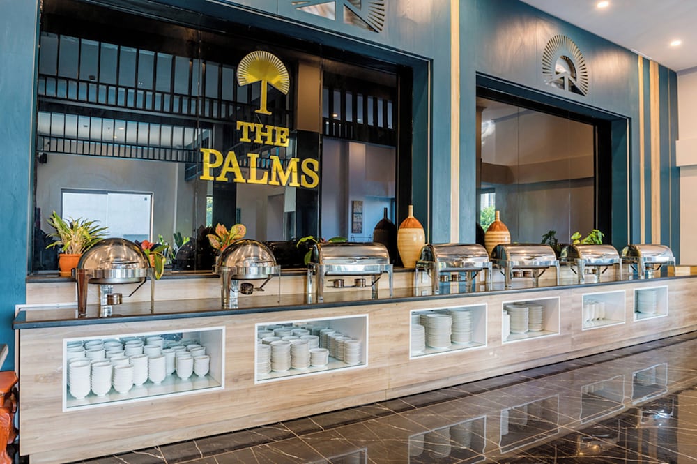 The Palms Hotel 5/55