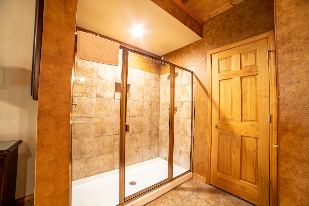 Cabins At Grand Mountain By Thousand Hills Resort 20/49