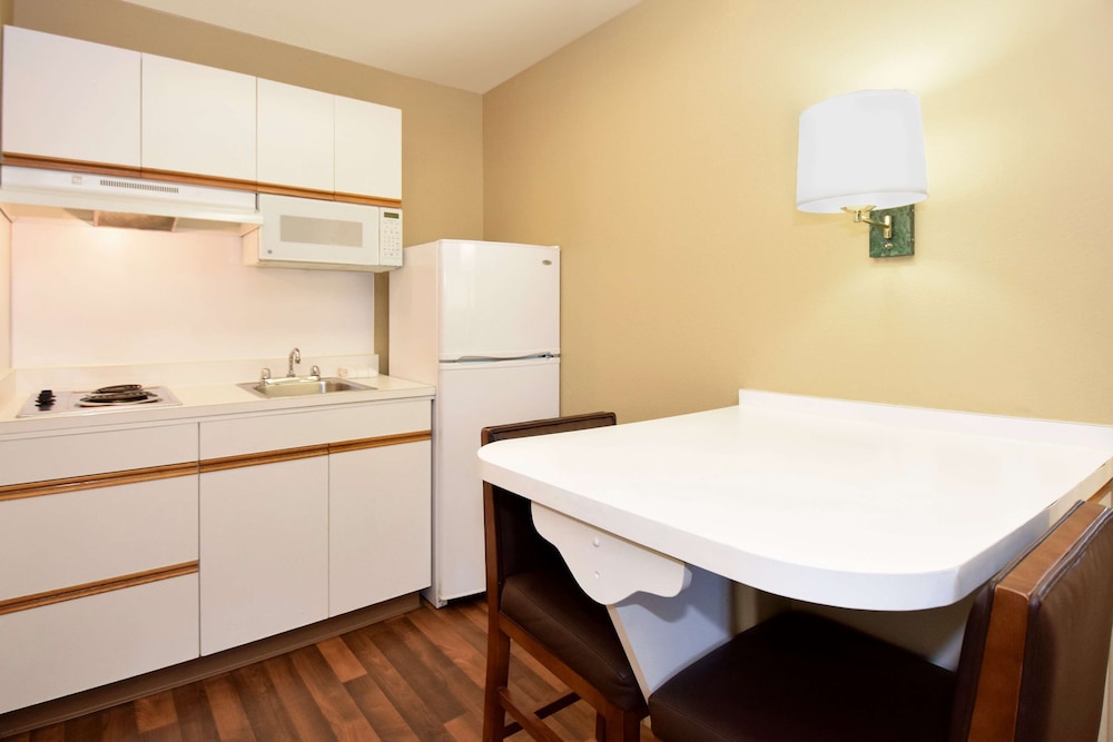 Extended Stay America - San Antonio - Airport 42/56