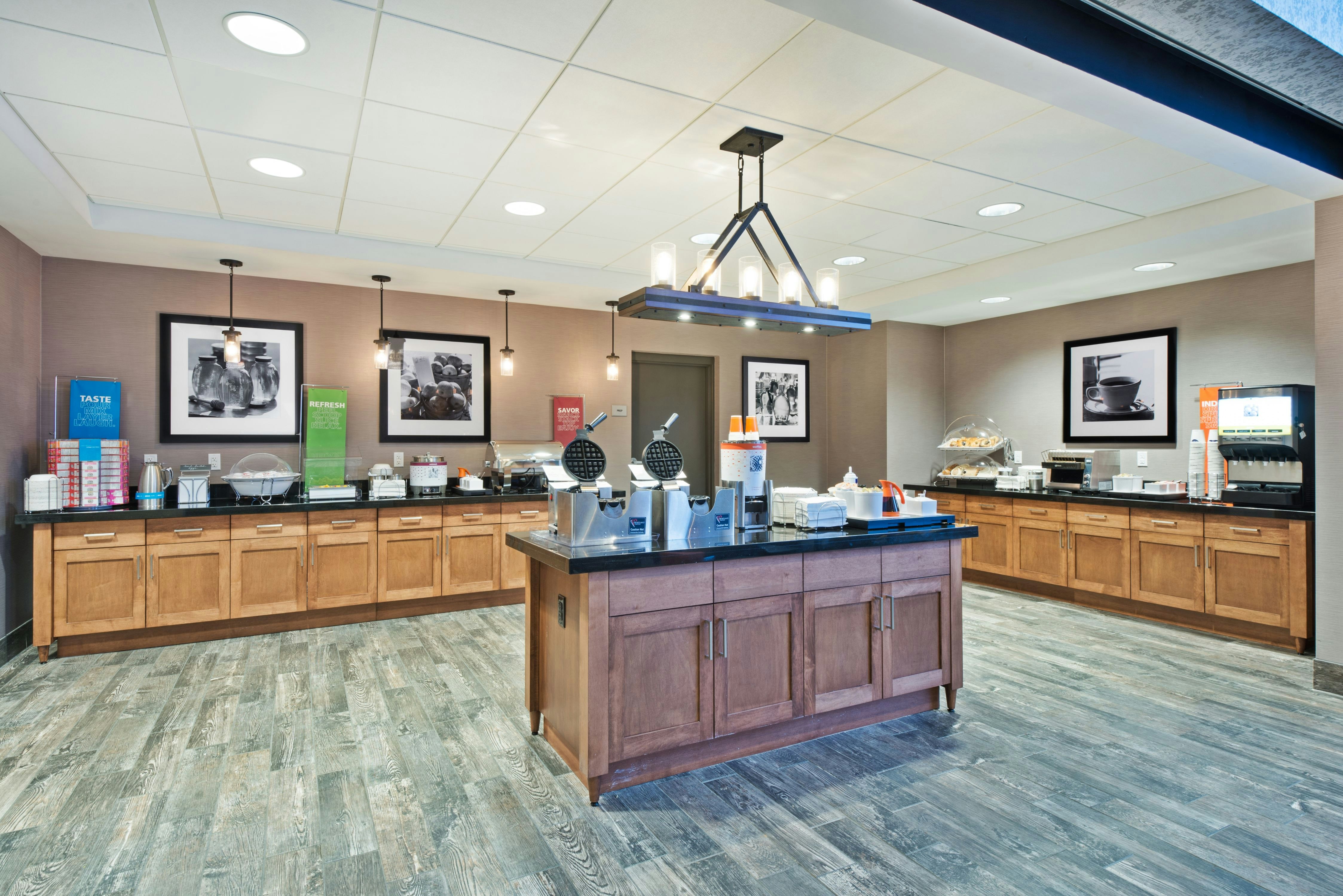 Hampton Inn & Suites North Huntingdon-Irwin 6/45