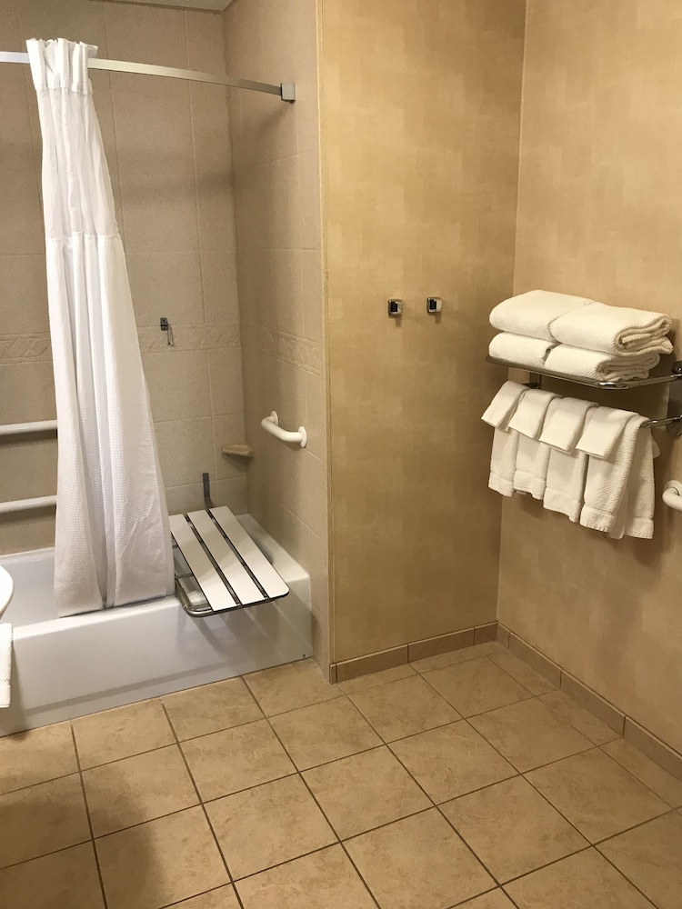 Staybridge Suites Williamsville Buffalo by IHG 27/65