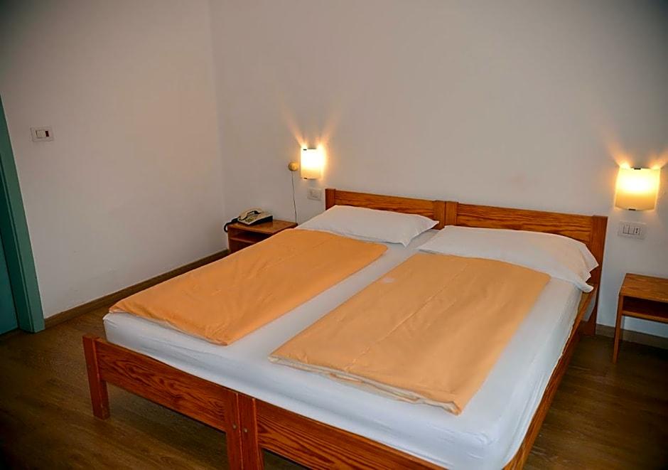 HOTEL REGINA DELLE DOLOMITI 12/81