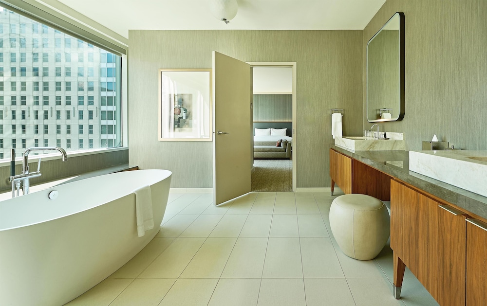Hyatt Chicago Magnificent Mile Formerly Wyndham Chicago 67/68