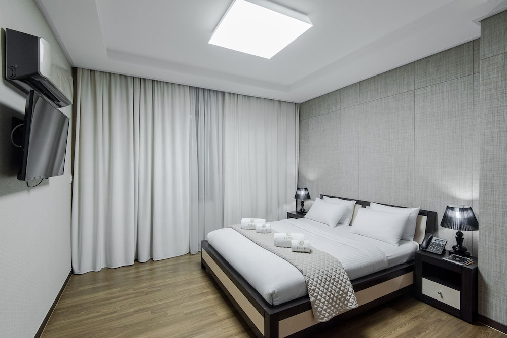 APARTMENT, DOUBLE BED, SOFA