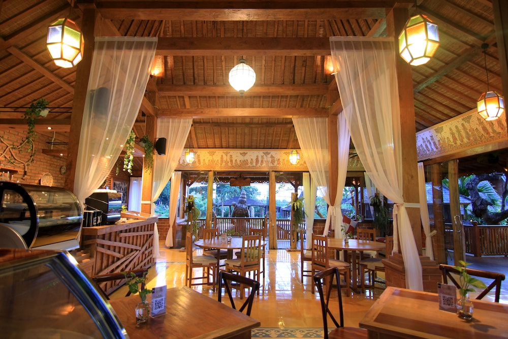 Taulan Villa and Restaurant 27/50