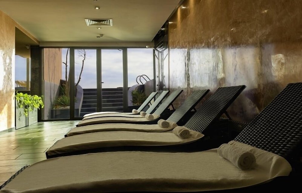 Sirius Beach Hotel 33/48