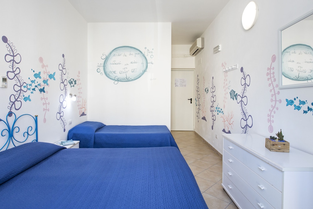 Muma Hostel 17/65
