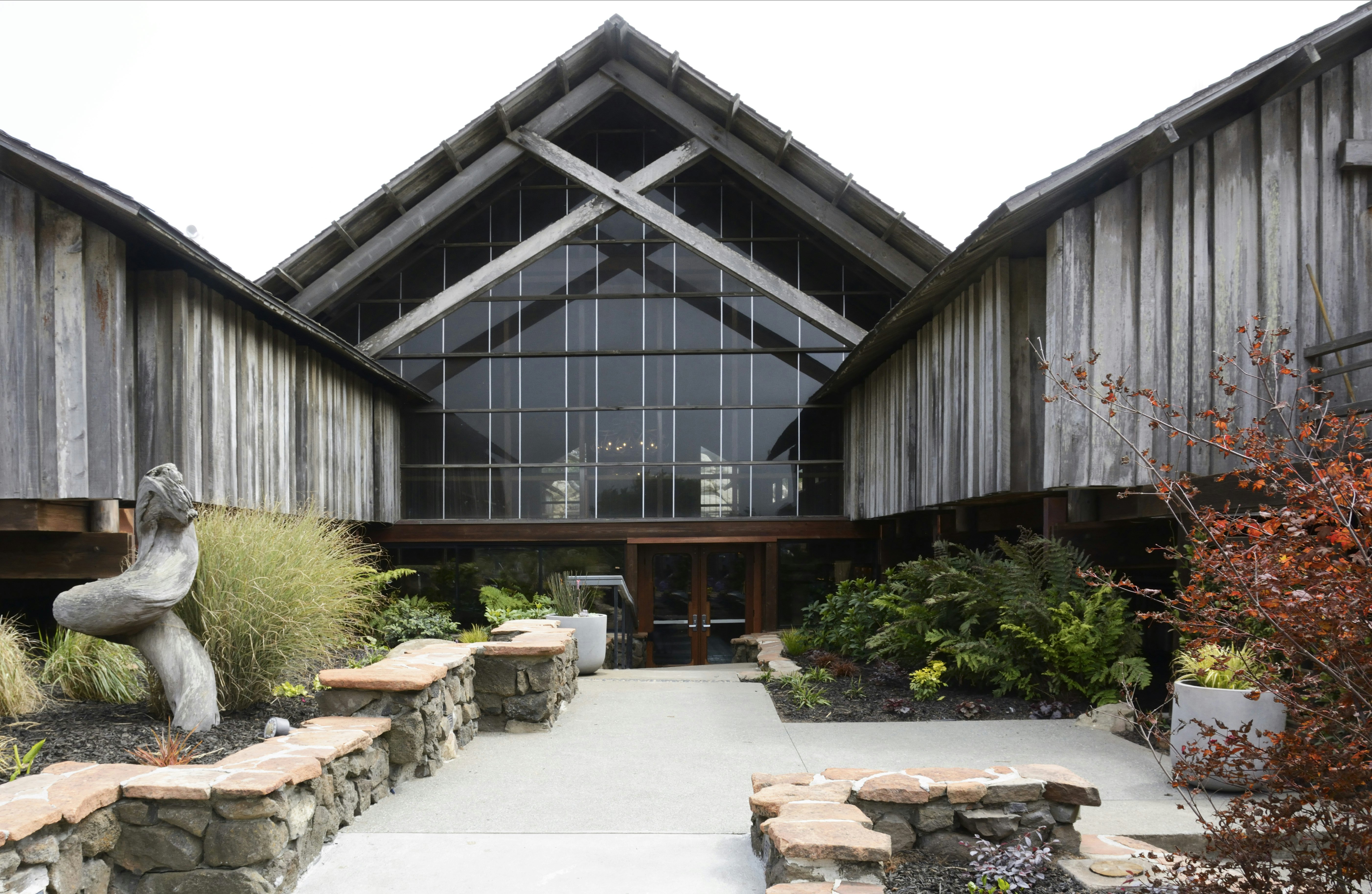 Timber Cove Resort 24/25