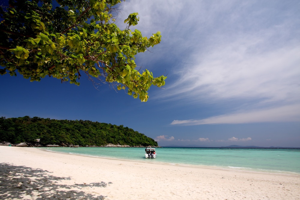 Racha Island Resort (ex Rayaburi Resort) 31/50