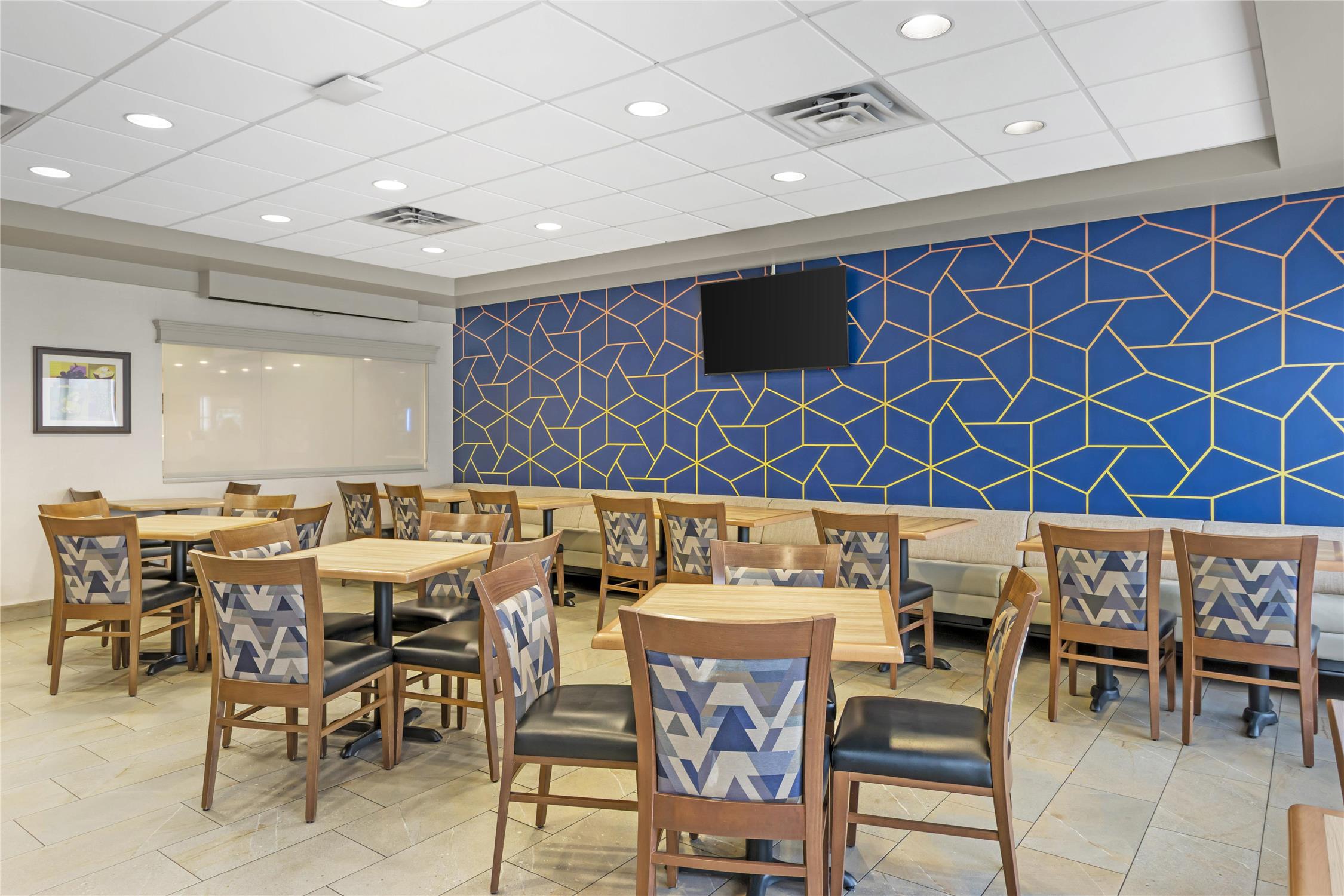 Best Western Plus Pembina Inn And Suites 19/26