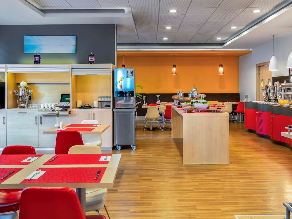 Ibis Izmir Alsancak 26/46
