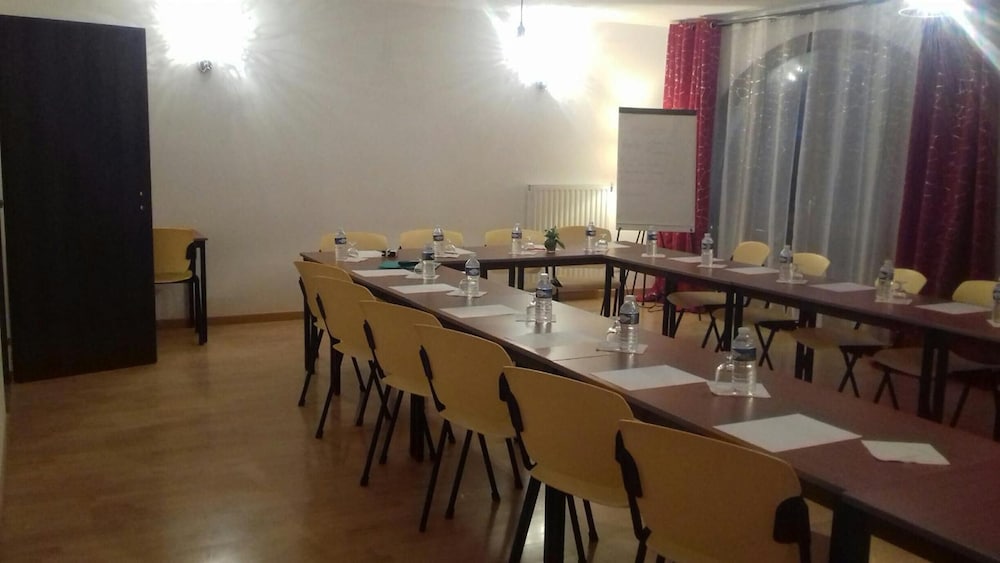 HOTEL LA HAIE DES VIGNES 41/68