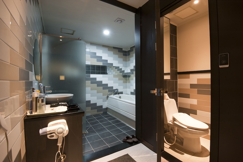 Ink Gongju Tourist Hotel 50/50