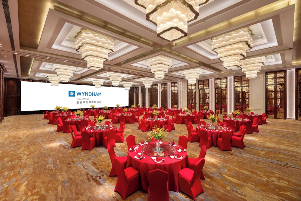 Wyndham Taian West 48/54