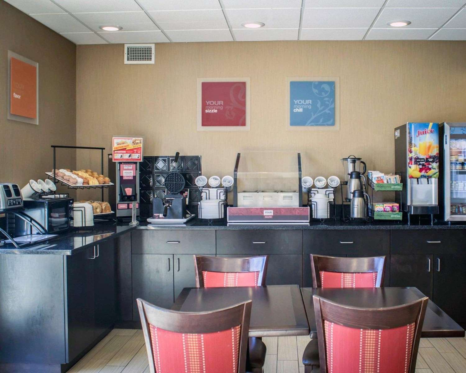 Comfort Inn & Suites Fuquay Varina 25/35