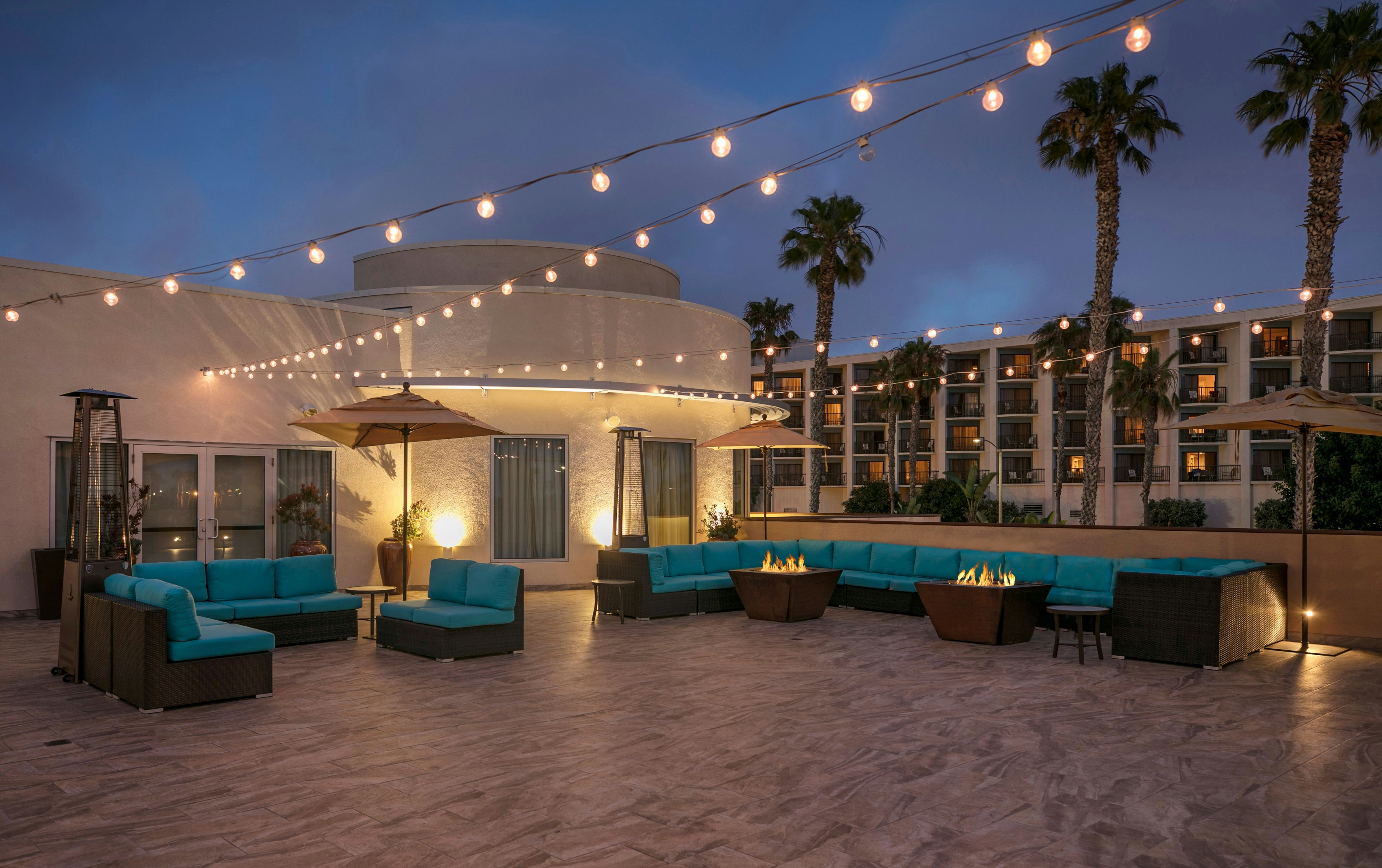 Redondo Beach Hotel Tapestry Collection By Hilton 64/76