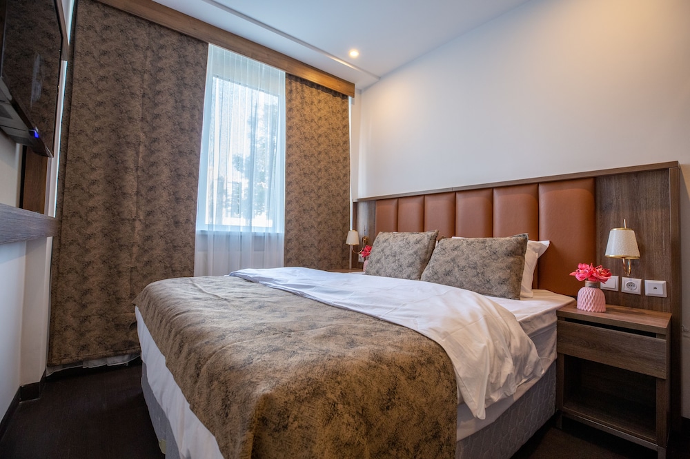 Hotel Cataleya 5/35