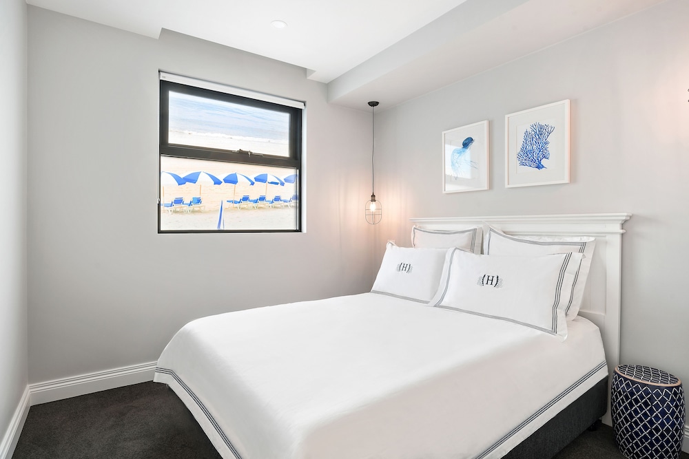 2 BEDROOMS, STANDARD