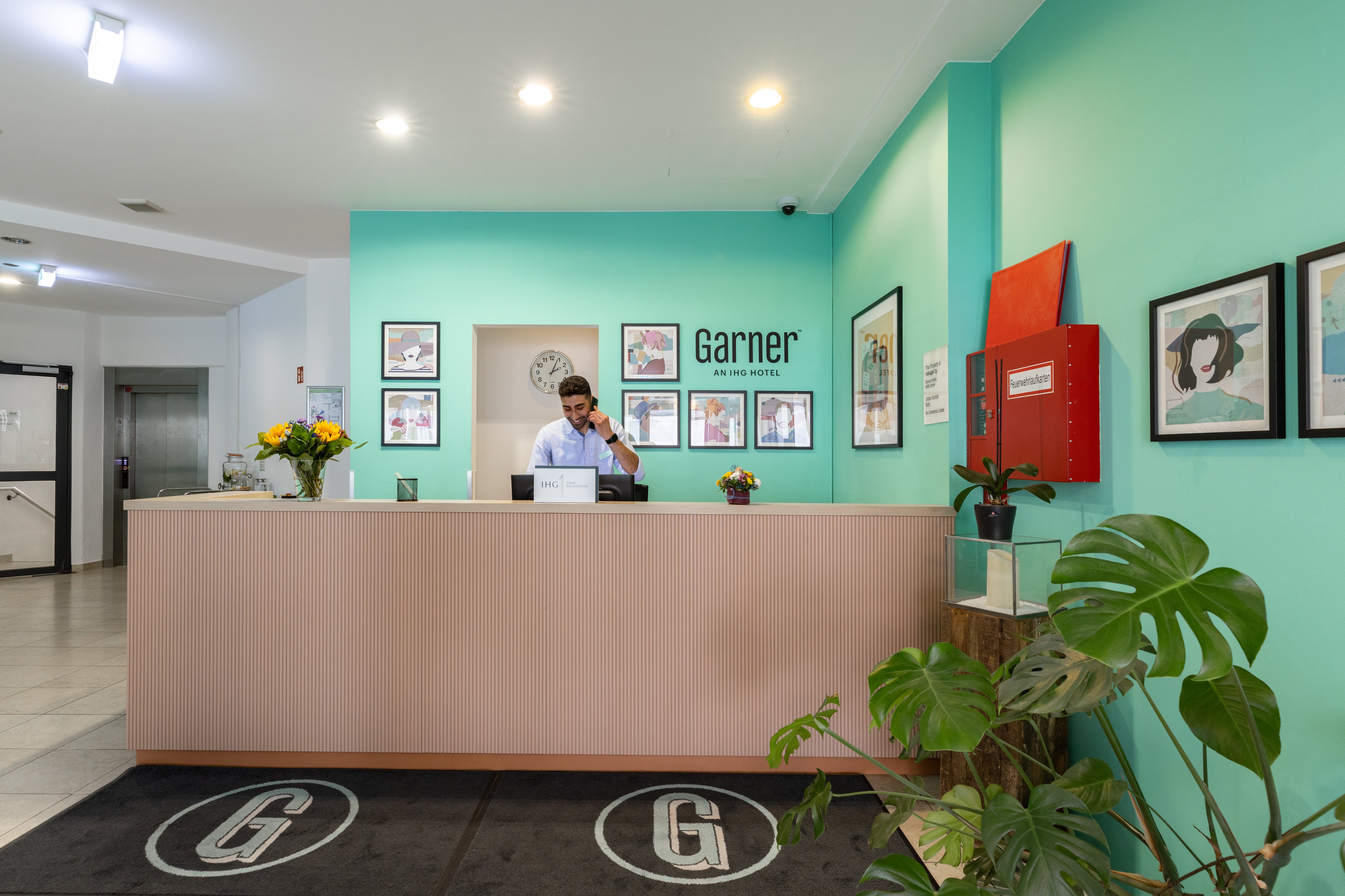 Hotel Mariella Airport 10/80