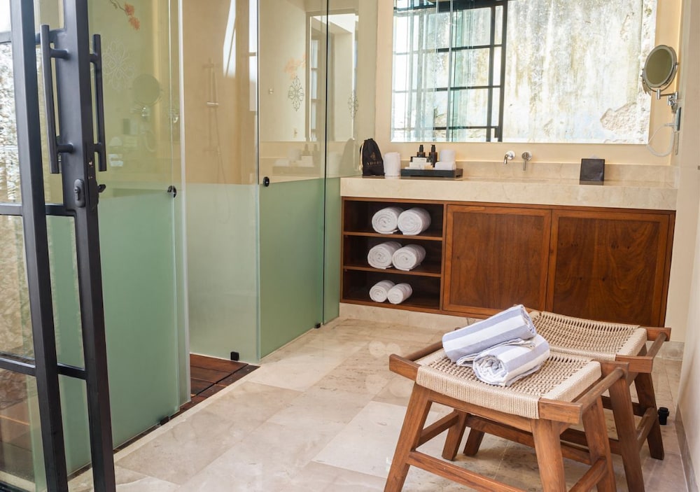 Adoro Hotel Boutique 38/50