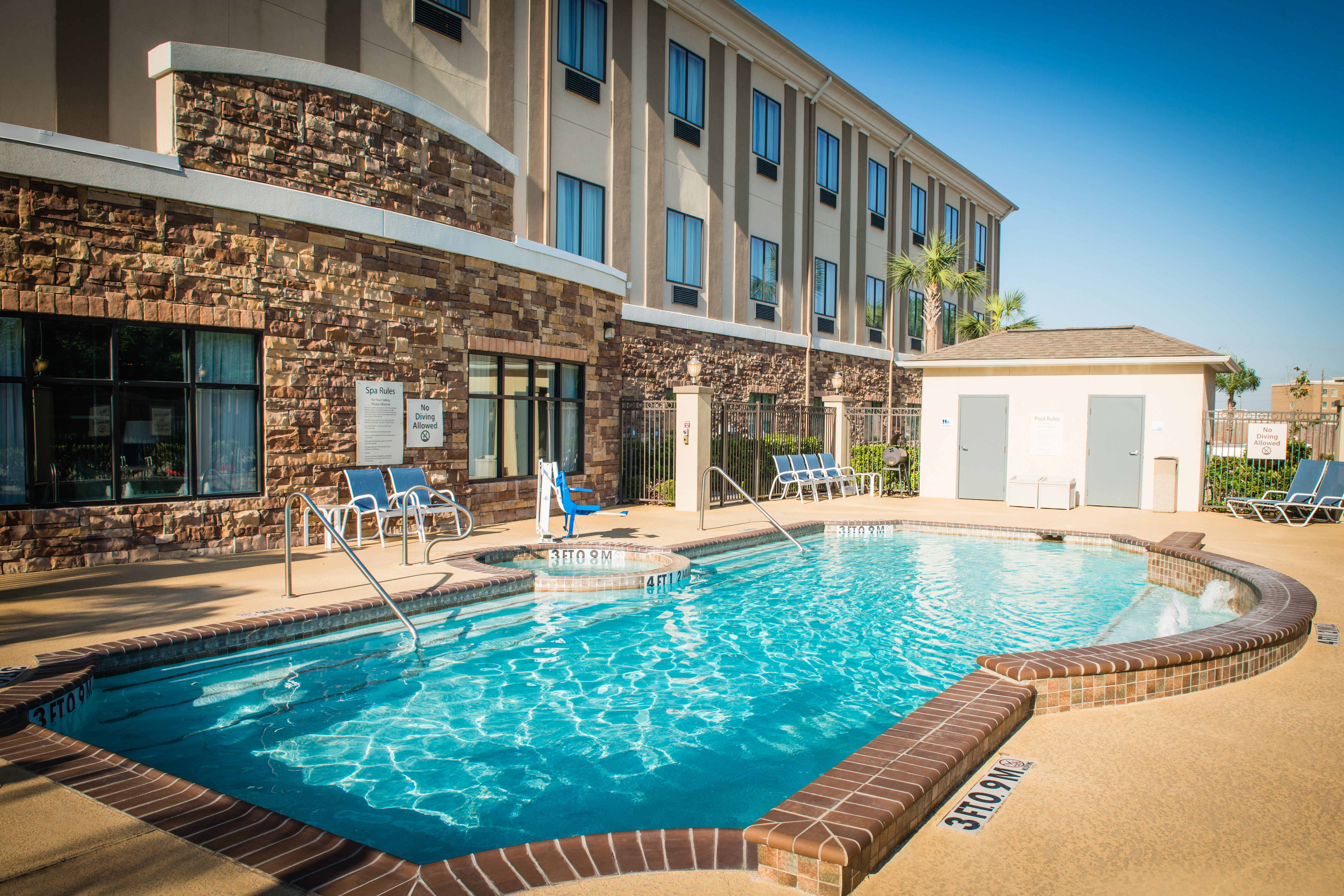 Holiday Inn Express Hotel And Suites Houston Nw Beltway 8 West Road 2/53