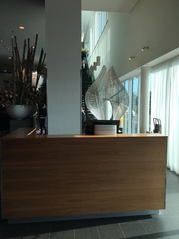 Movenpick Amsterdam City Centre 6/75