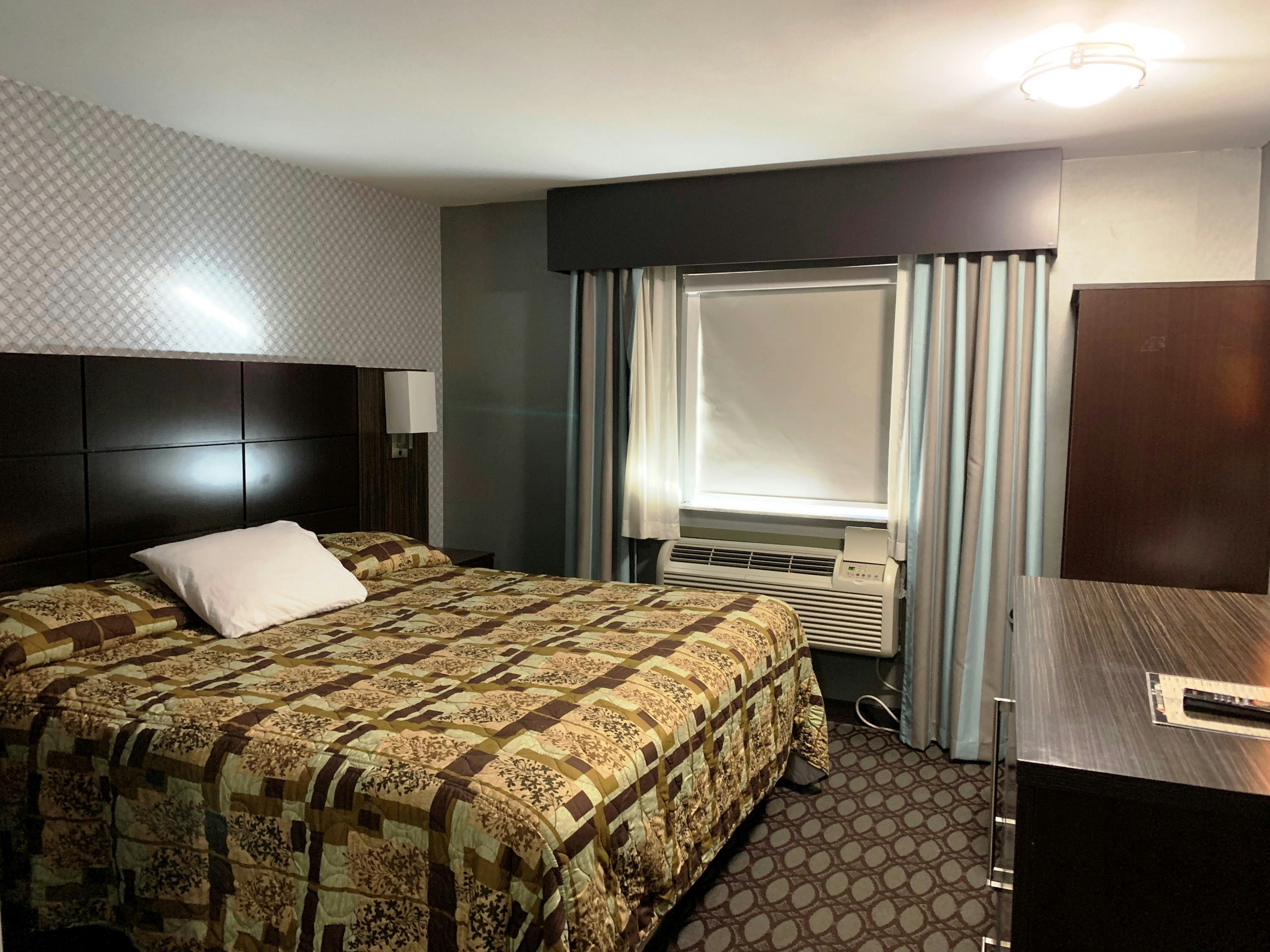Red Carpet Inn Elmwood Park 10/48