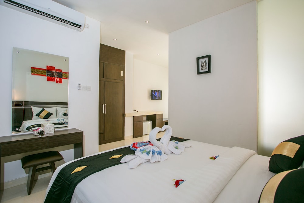 The Diana Suite 24/67
