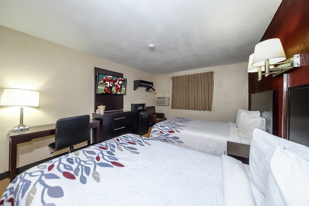 Red Roof Inn Jacksonville - Cruise Port 14/23