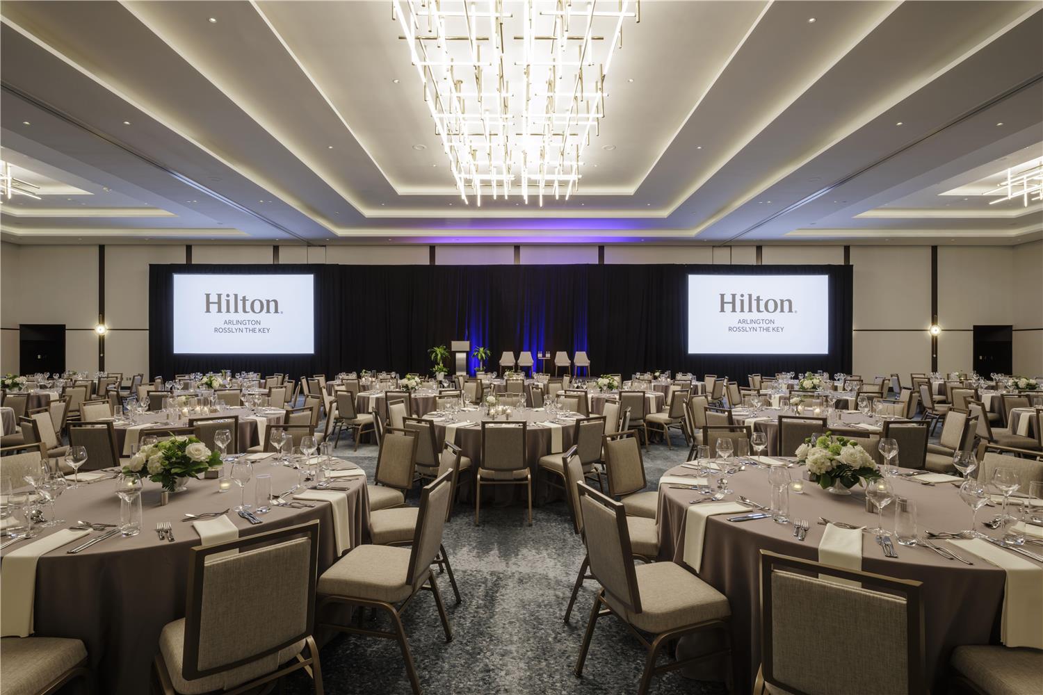 Hilton Arlington Rosslyn The Key 47/57