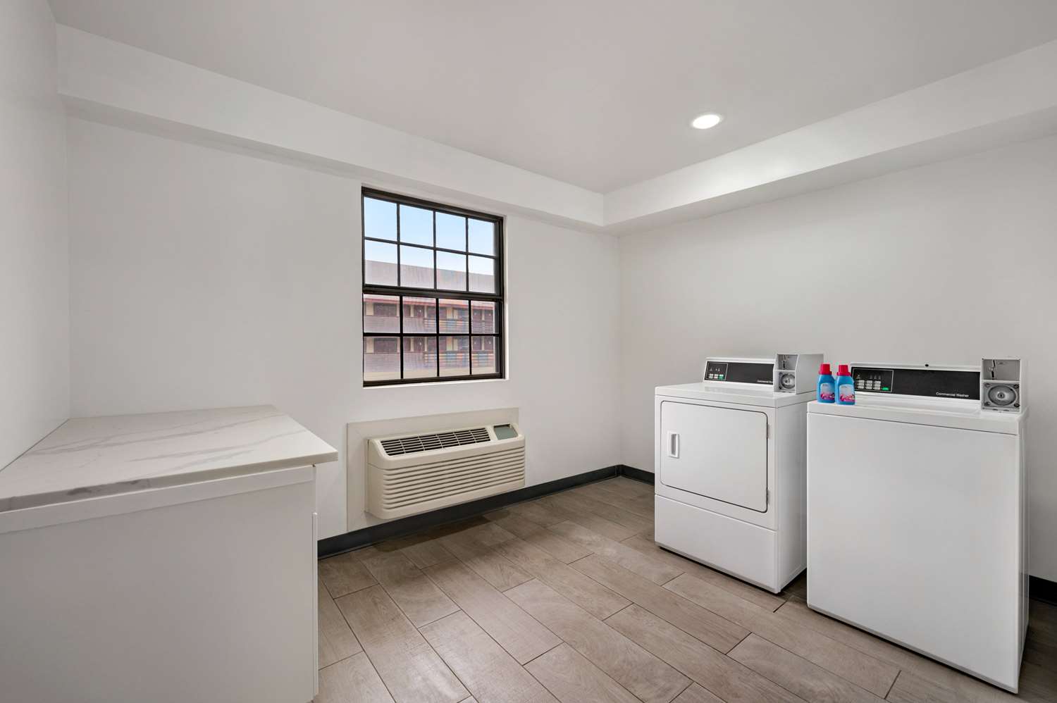La Quinta Inn by Wyndham Columbus Airport Area 11/62