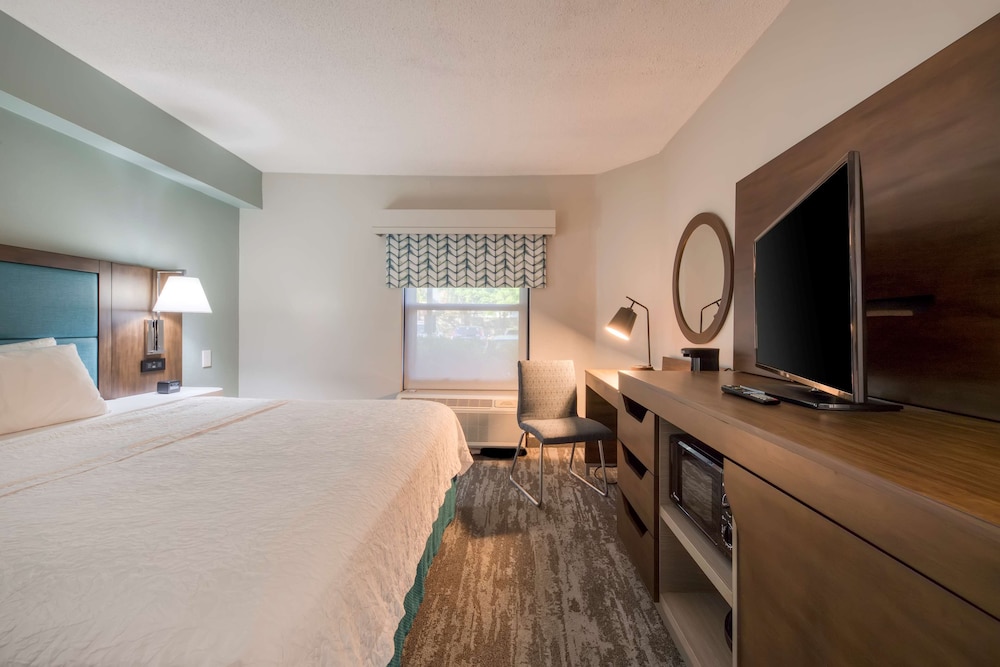 ROOM, KING BED, ACCESSIBLE