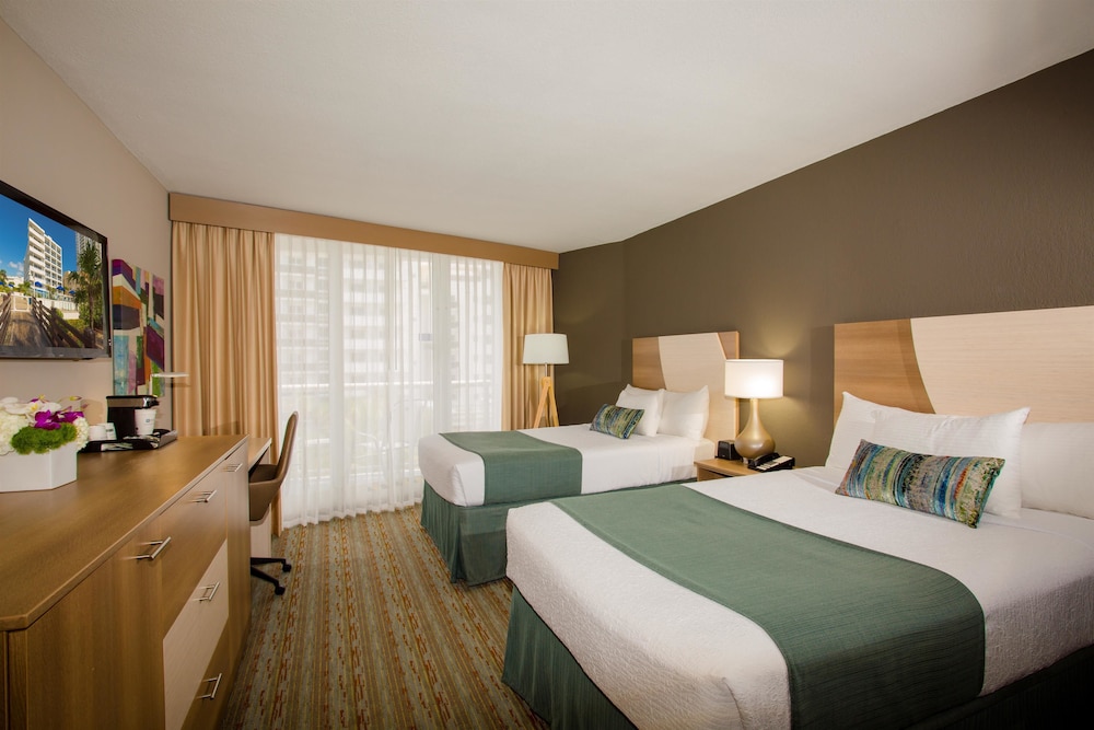 Best Western Plus Atlantic Beach Resort 23/44