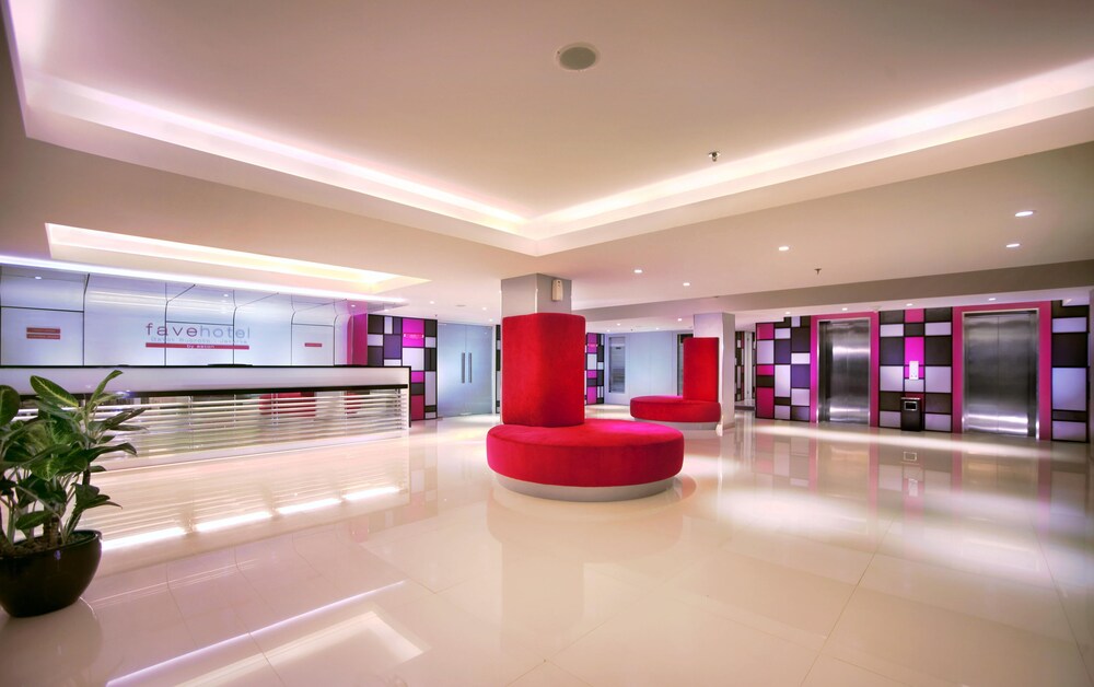 Lobby at favehotel Gatot Subroto, JAKARTA