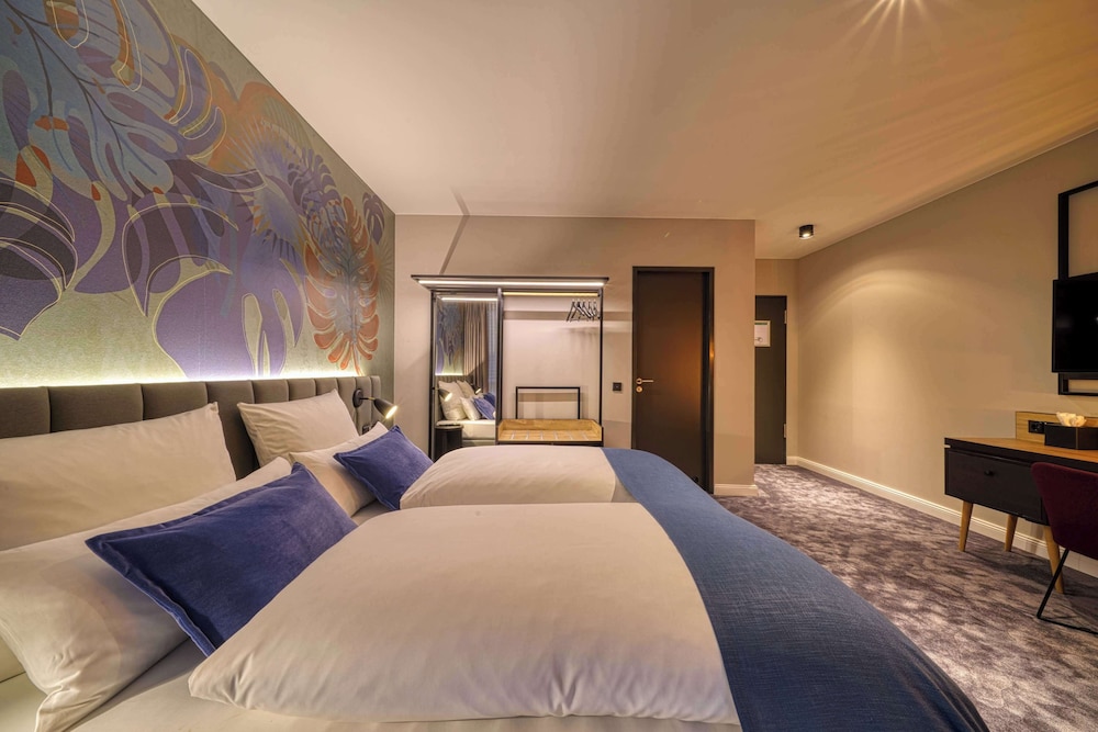 COMFORT, DOUBLE BED