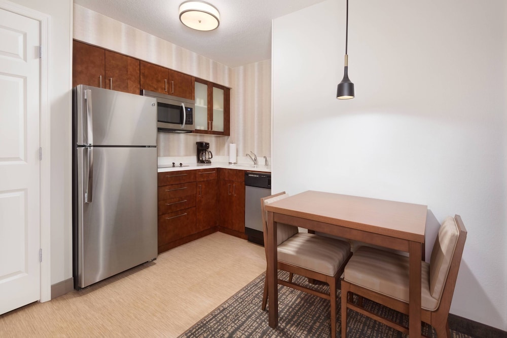 Residence Inn by Marriott State College 23/34