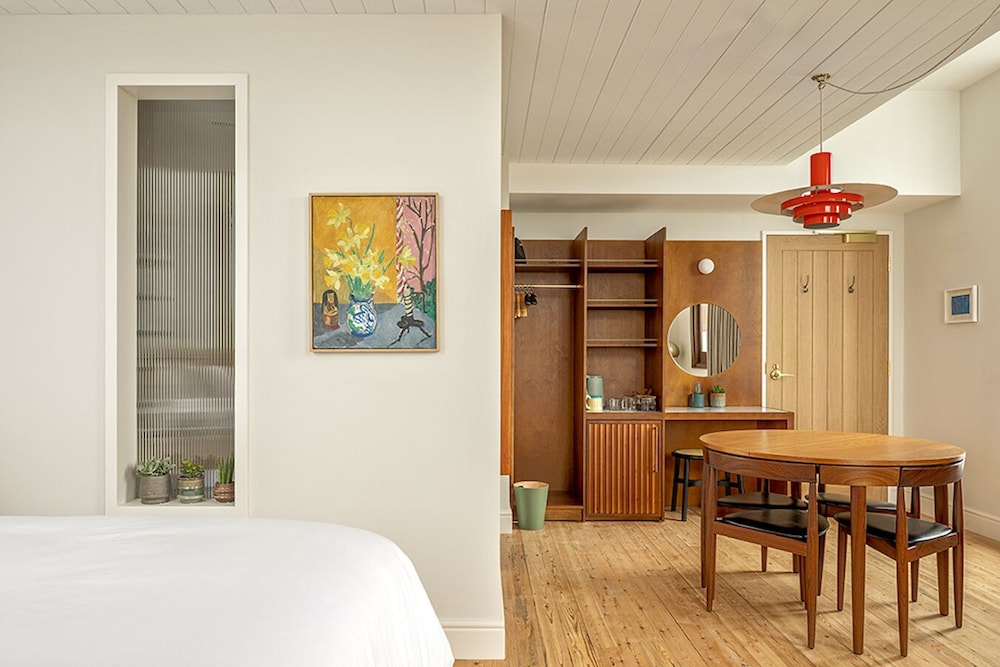 Fort Road Hotel 21/40