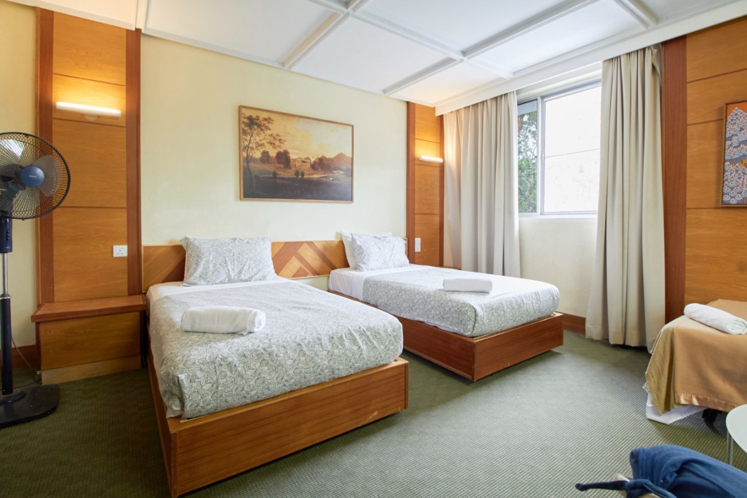 Garden View Deluxe Family Room, Bellevue The Penang Hill Hotel, Bukit Bendera 2/3