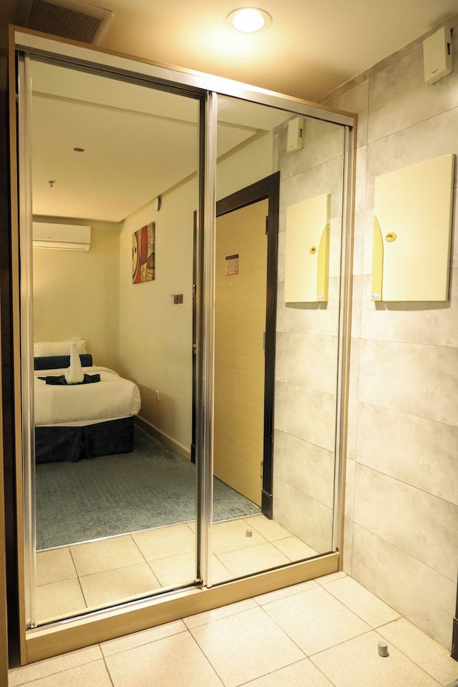 فندق طوق بلد(Touq Balad Hotel) 48/49