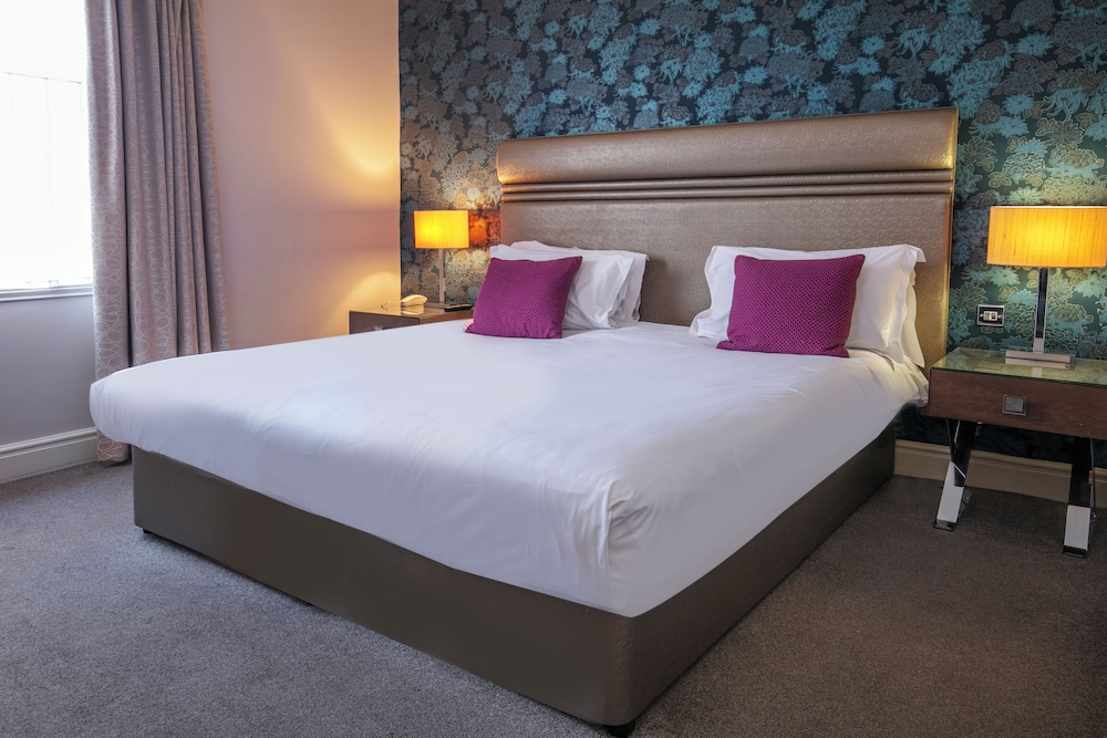1 BEDROOM, CLASSIC, DOUBLE OR TWIN BED