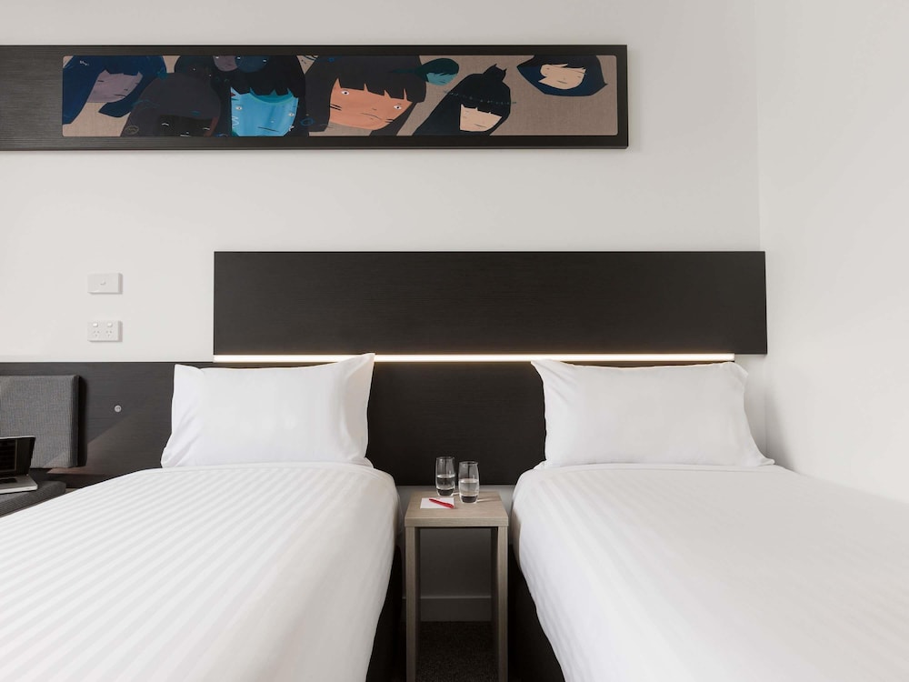 IBIS ADELAIDE 23/71
